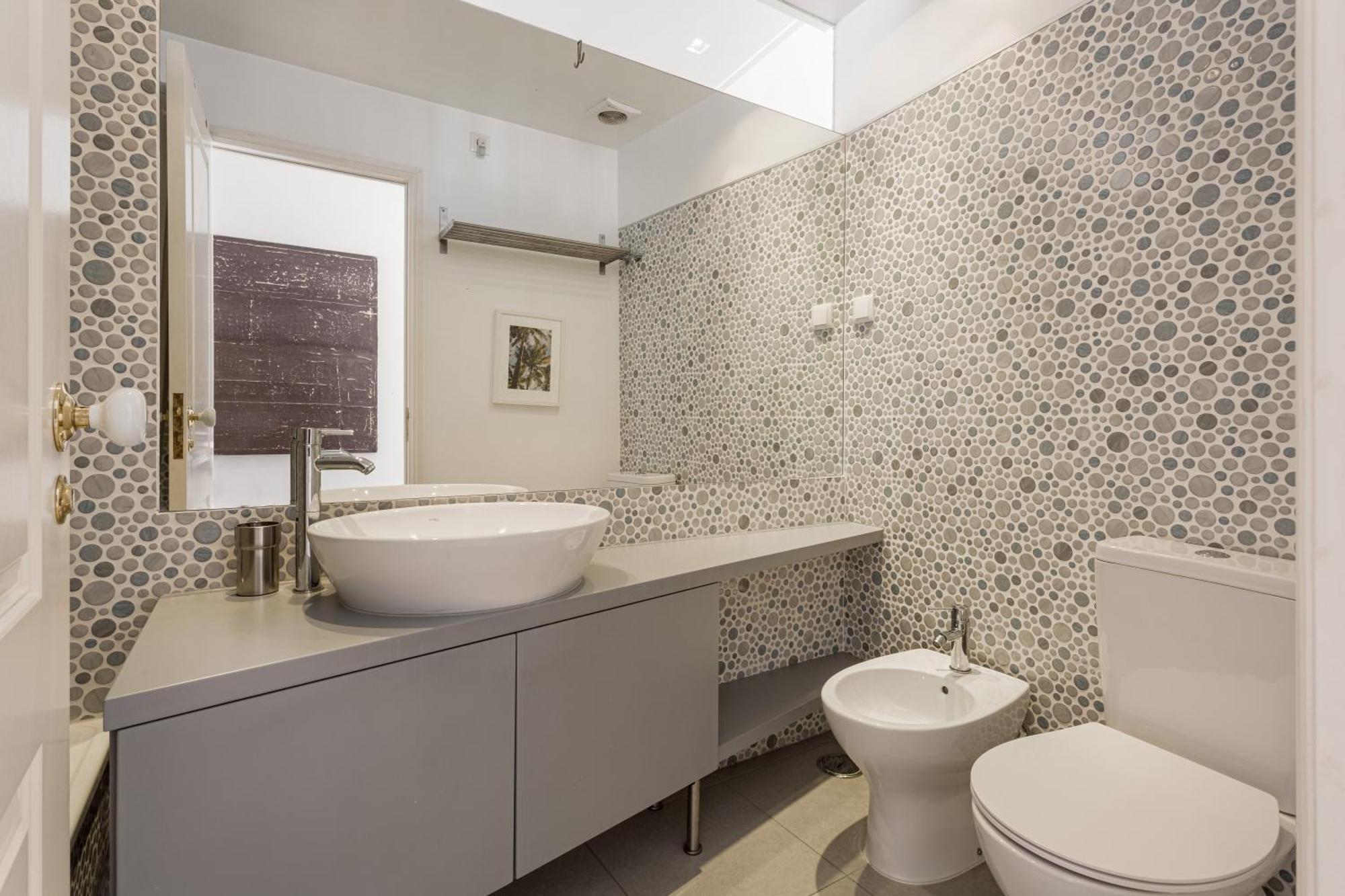 Joivy Delightful 2-bed Flat Near Park * Lisboa